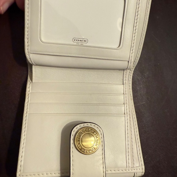 Coach Signature French Purse Wallet 40455 White/Khaki Brass Turnlock NWT - Picture 3 of 7